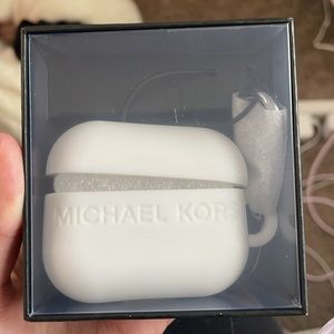 Micheal kors airpod case for 3rd gen